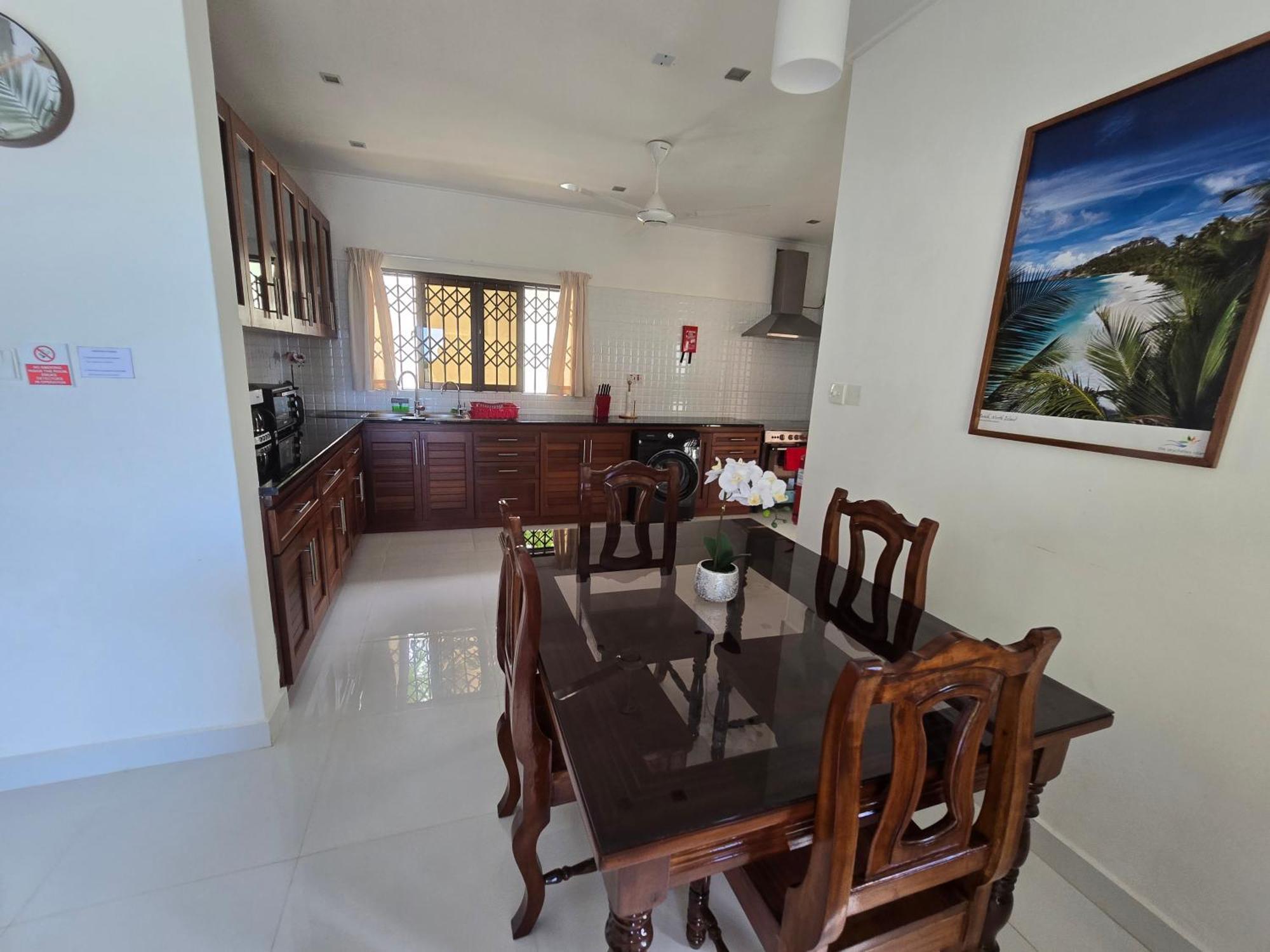 Emma's And Self-catering *