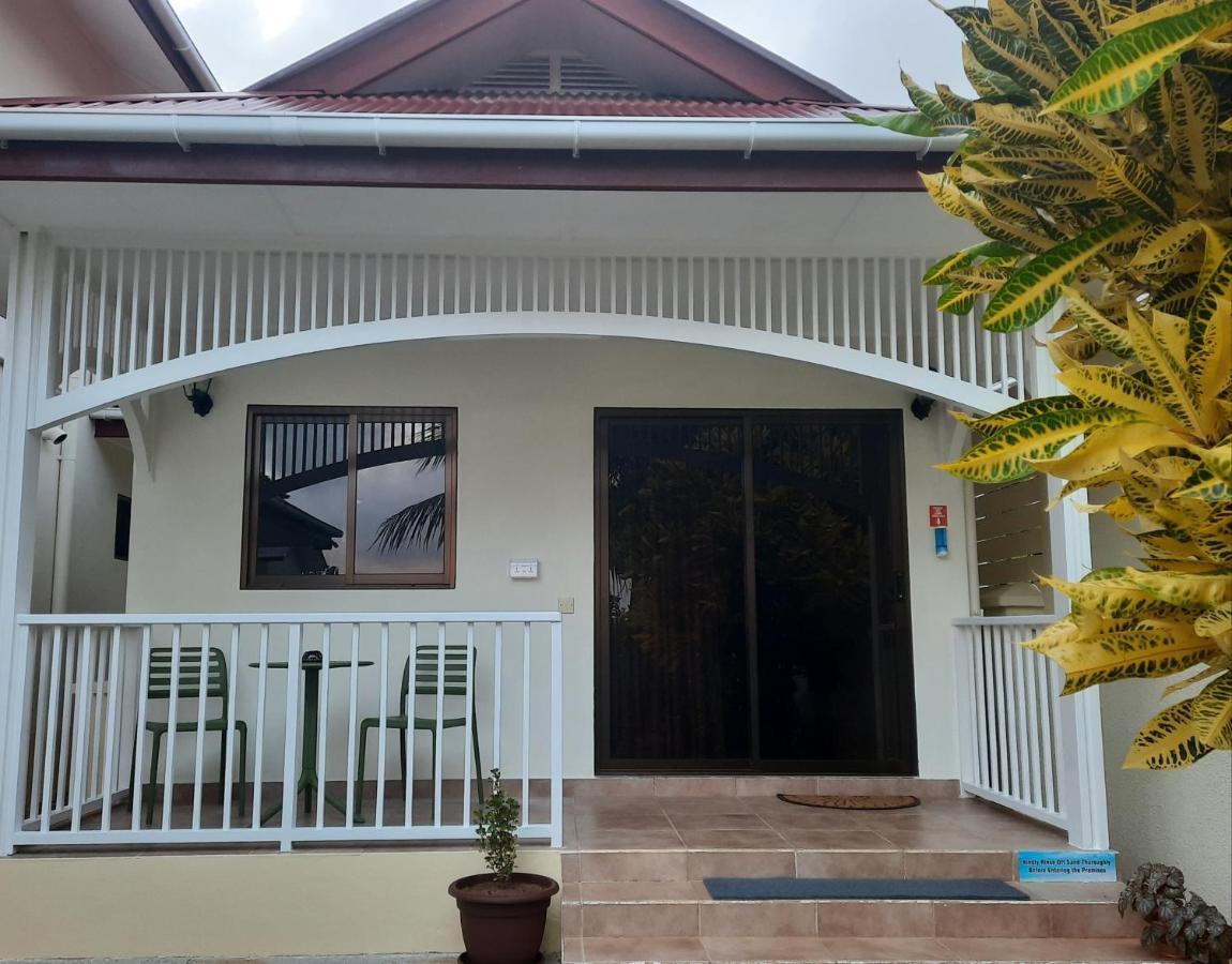 Emma's And Self-catering *